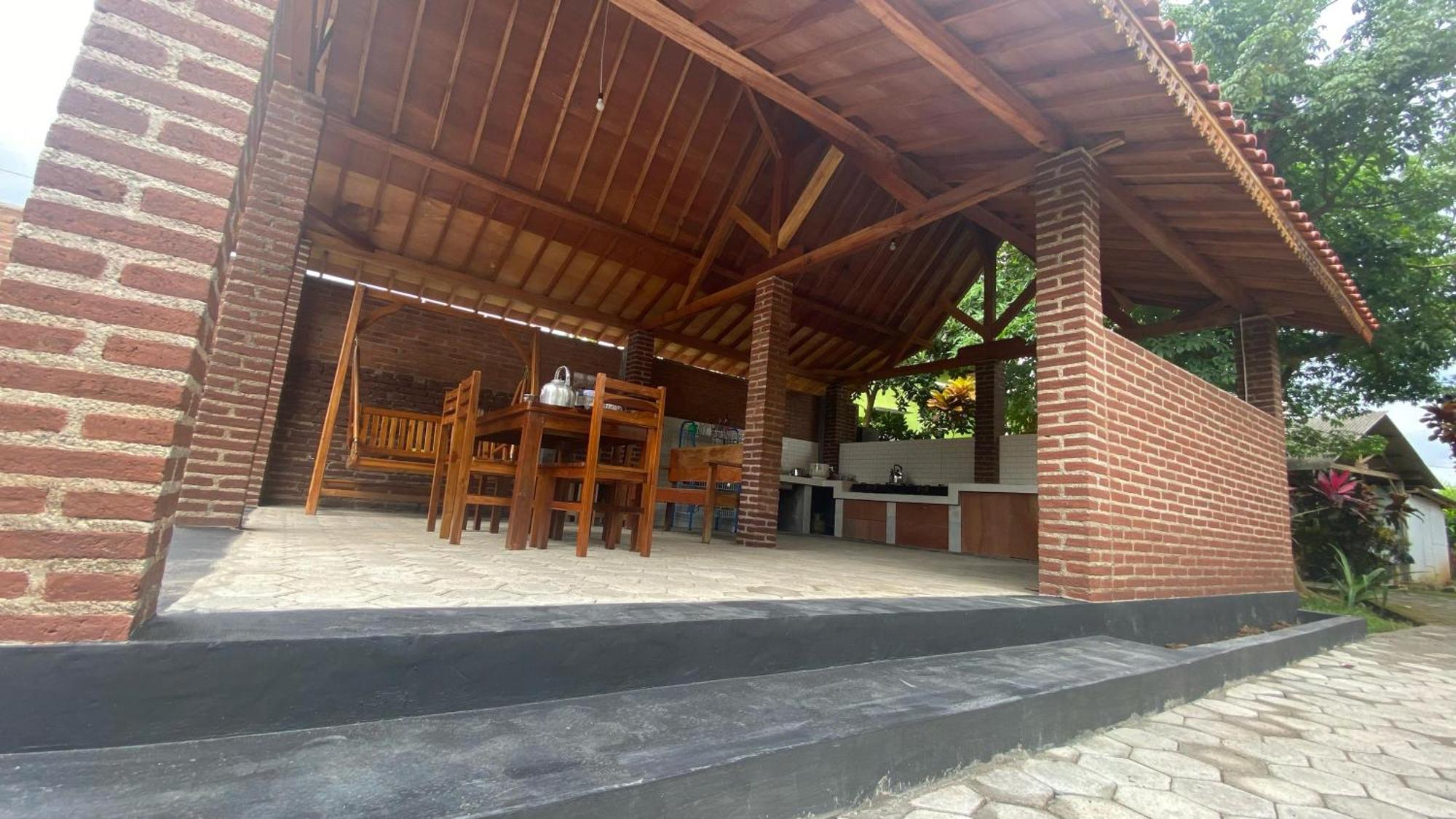 Adventure Turtle Homestay Meru Betiri Sarungan Екстер'єр фото